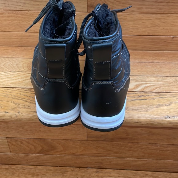 💕💕Women’s Black Snow Boots Size 10M - Picture 6 of 7